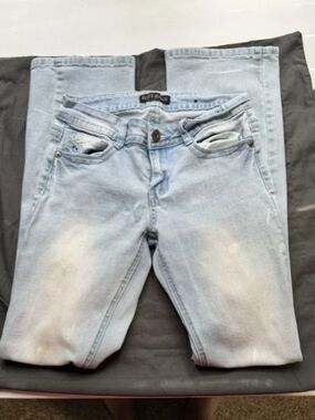 Woman's Elite Jeans Size S/6 Light Blue Jeans w 2 Pockets on the Back